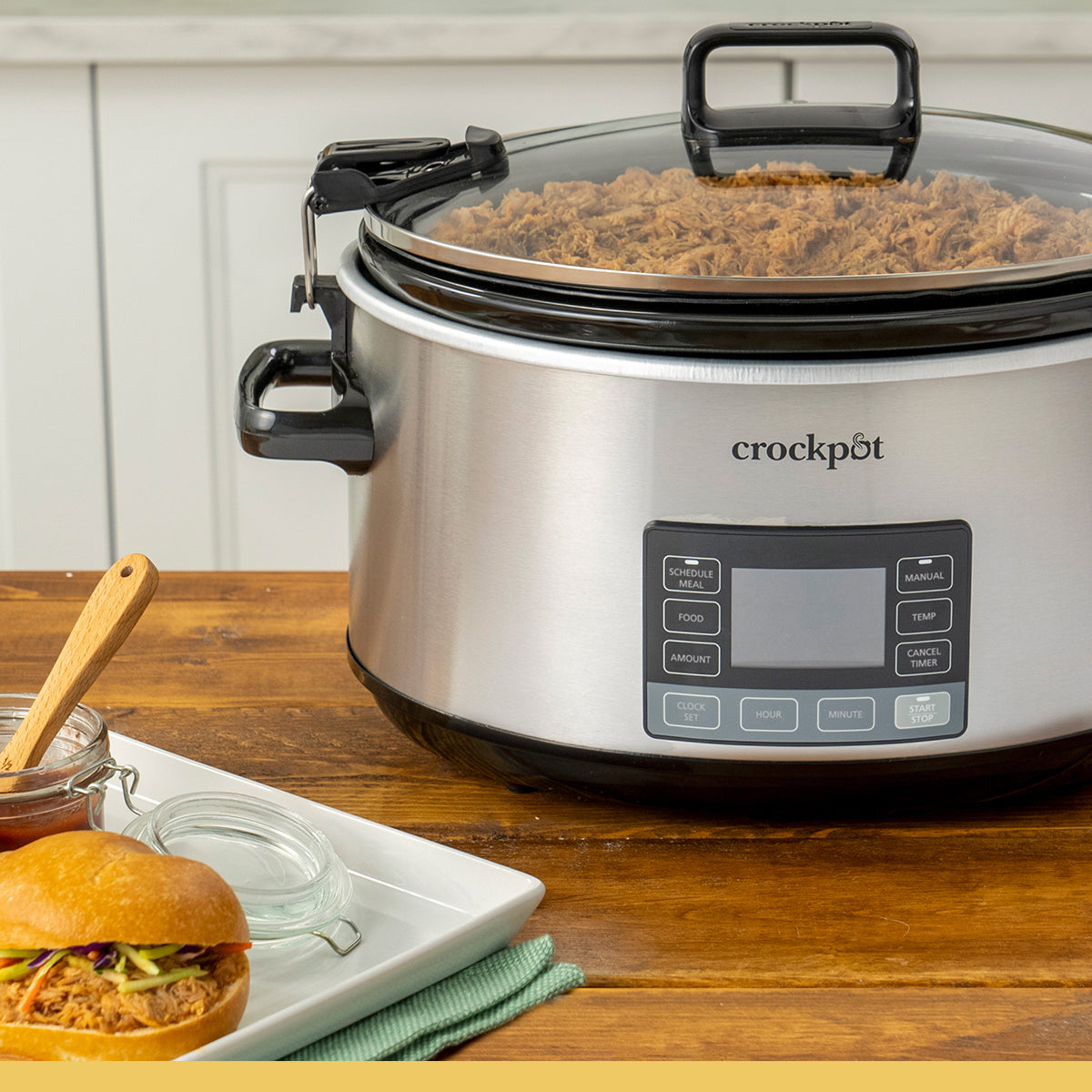 Crock-Pot 7-Quart Slow Cooker, Portable Programmable with Timer, Locking Lid, Stainless Steel; an Essential Kitchen Appliance, Perfect for Families and Gatherings