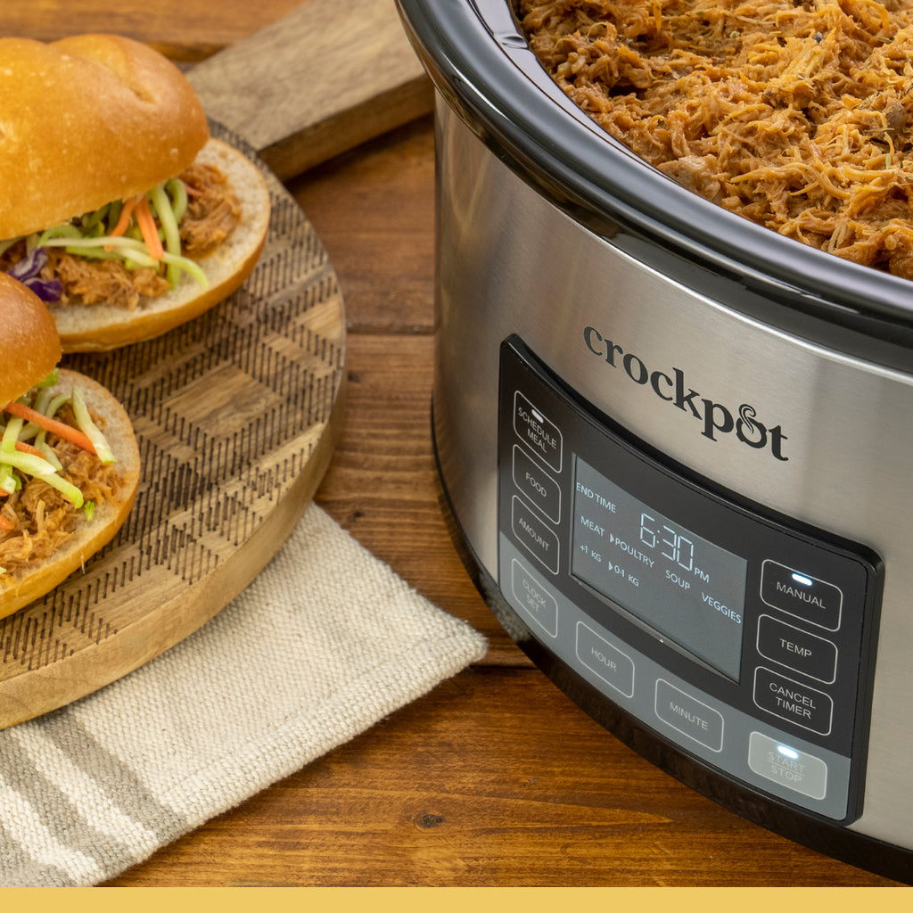 Crock-Pot 7-Quart Slow Cooker, Portable Programmable with Timer, Locking Lid, Stainless Steel; an Essential Kitchen Appliance, Perfect for Families and Gatherings