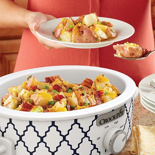 Crock-Pot Small 2.5 Quart Casserole Slow Cooker in White/Blue, Enjoy Eye-Catching Quick Meals, Durable and Compact