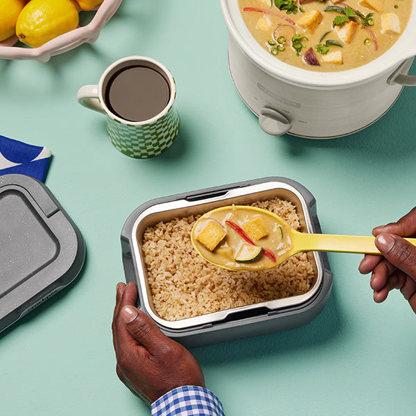 Crock-Pot 28-Ounce Mini Electric Heated Lunch Box, Portable Food Warmer, Perfect for Travel, Car, On-the-Go, Keeps Food Warm, Spill-Free, Dishwasher-Safe, Ideal Gift for Men and Women, Gray